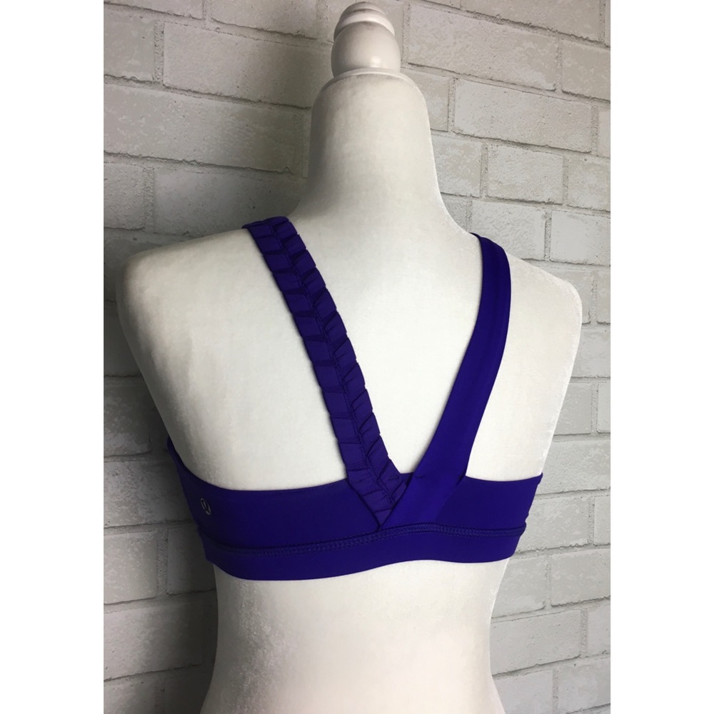 Lululemon Some Like It Hot Sports Bra - Picture 9 of 12